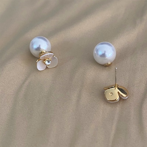 Kate Spade 2 in 1 Flower and Pearl Earrings 🌸 - Picture 7 of 11